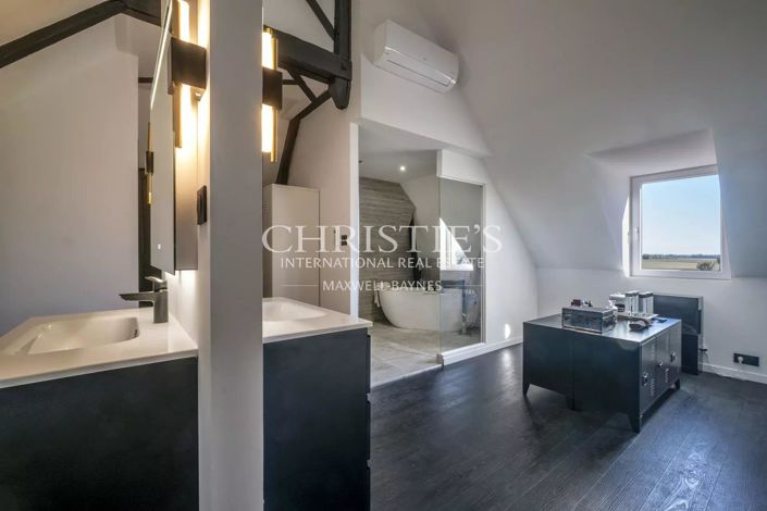 Image No.26-6 Bed House for sale