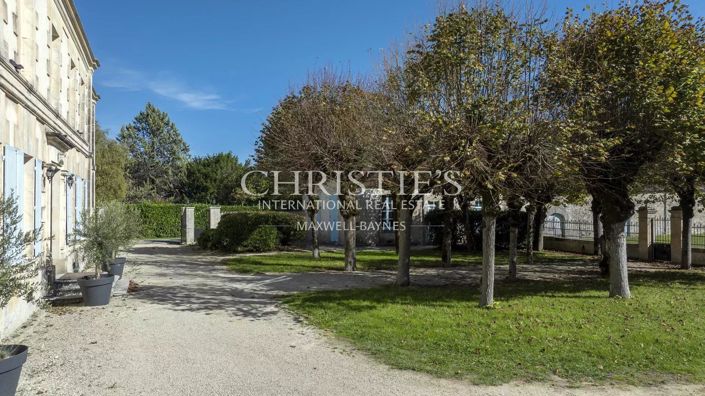 Image No.5-6 Bed House for sale