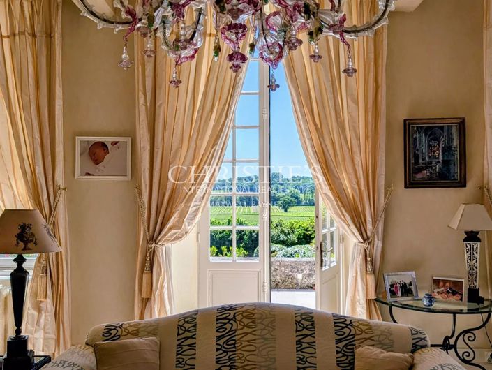 Image No.4-6 Bed House for sale