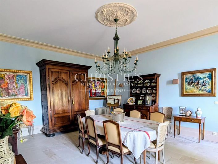 Image No.7-6 Bed House for sale