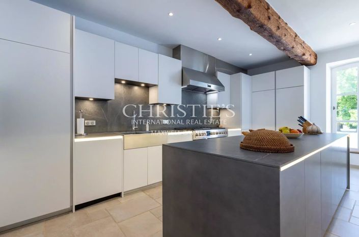 Image No.10-5 Bed House for sale