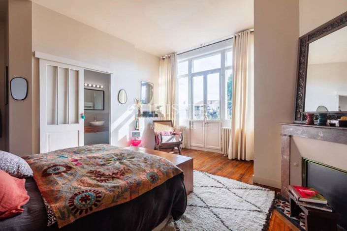 Image No.10-4 Bed House for sale