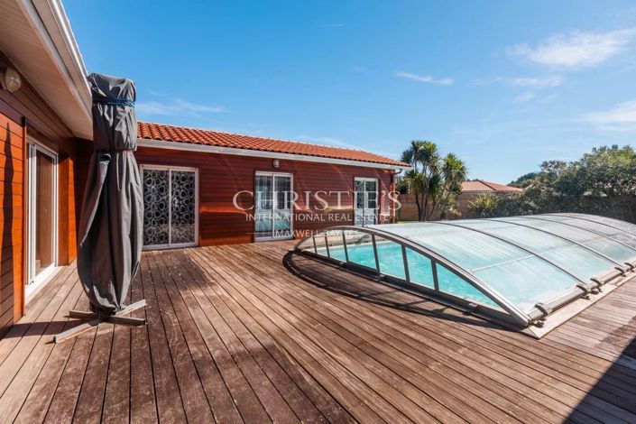 Image No.11-5 Bed House for sale