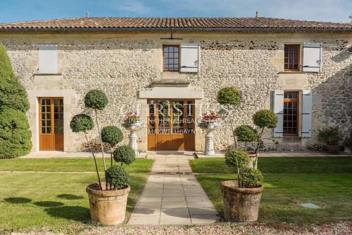 Image No.12-7 Bed House for sale