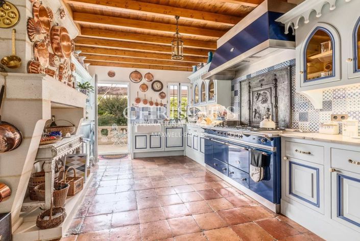 Image No.20-7 Bed House for sale