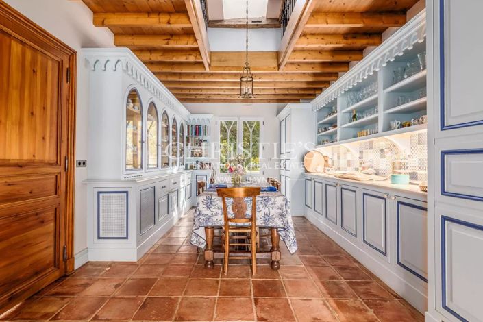 Image No.21-7 Bed House for sale