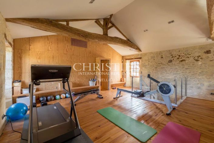 Image No.31-7 Bed House for sale