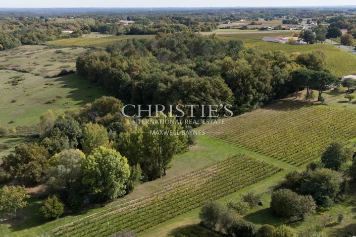 Image No.9-7 Bed House for sale