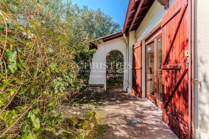 Image No.9-4 Bed House for sale