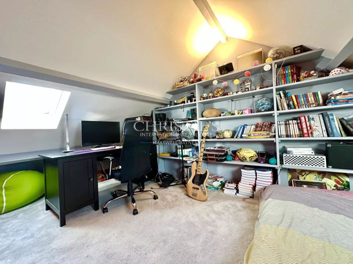 Image No.8-3 Bed House for sale