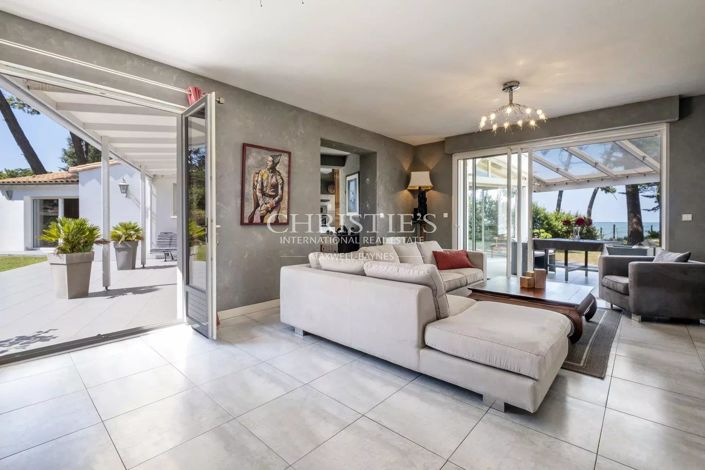 Image No.5-House for sale