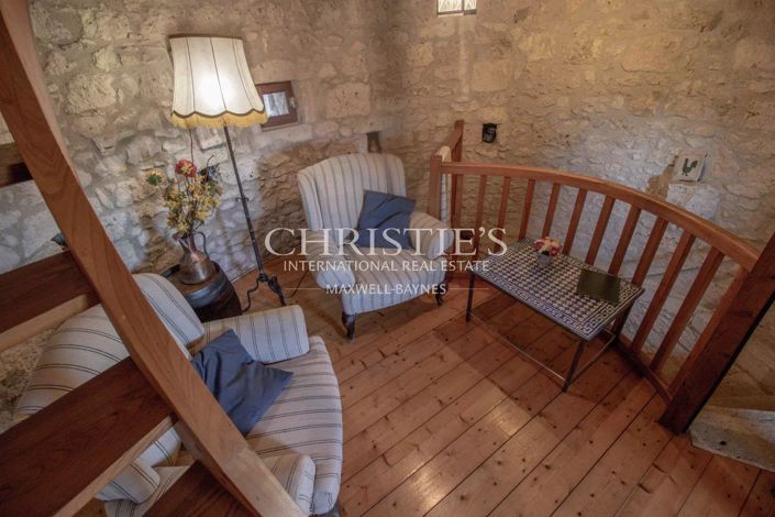 Image No.12-14 Bed House for sale