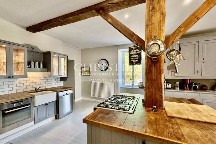 Image No.9-12 Bed House for sale