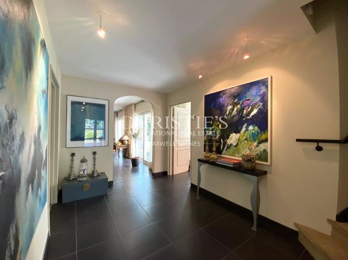 Image No.10-3 Bed House for sale