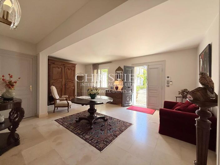 Image No.12-6 Bed House for sale