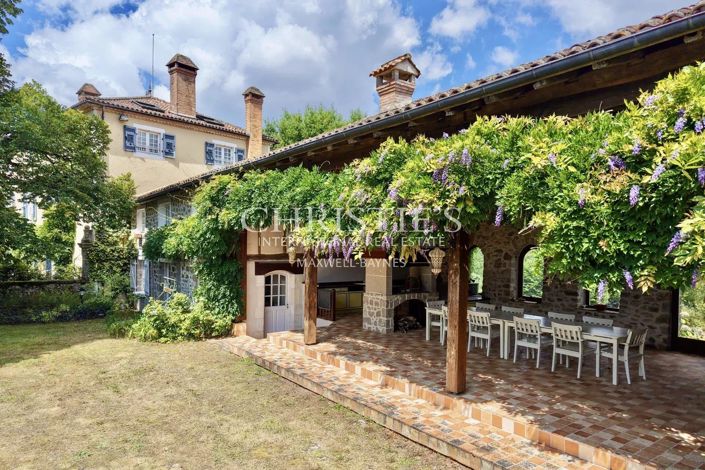 Image No.8-18 Bed House for sale