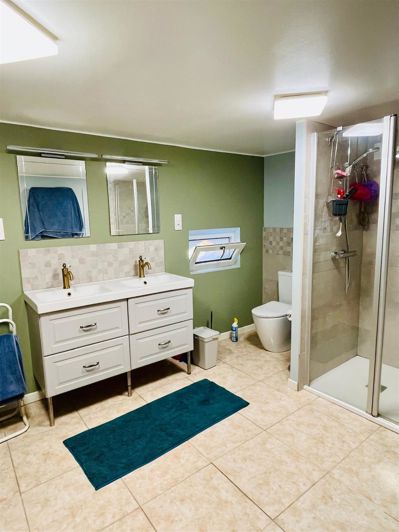 Image No.11-5 Bed House for sale