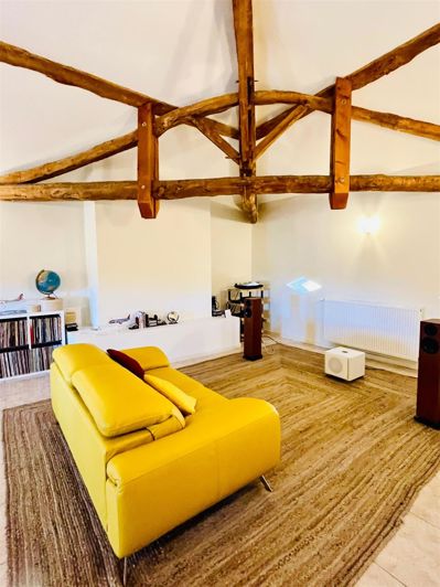 Image No.9-5 Bed House for sale