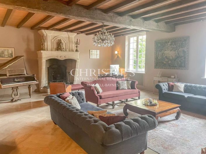 Image No.11-10 Bed House for sale