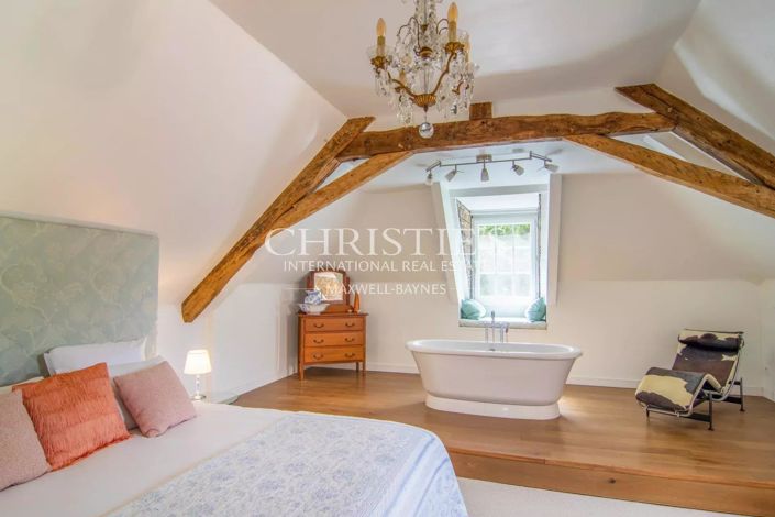 Image No.20-10 Bed House for sale