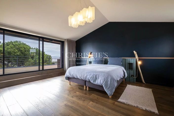 Image No.15-5 Bed House for sale