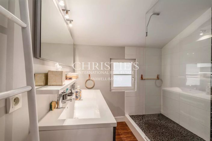 Image No.13-House for sale