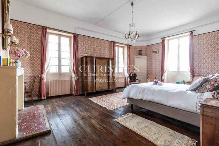 Image No.21-7 Bed House for sale