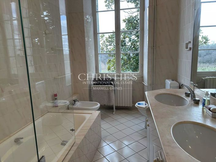 Image No.23-7 Bed House for sale