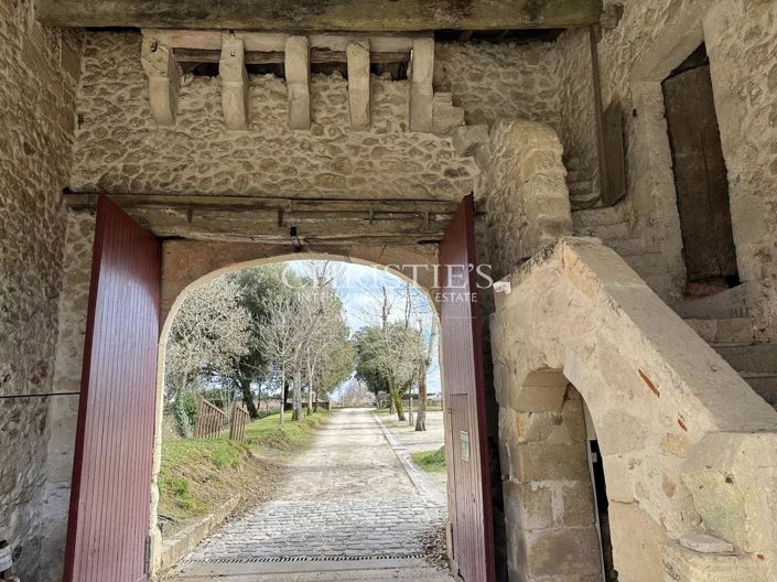 Image No.6-7 Bed House for sale