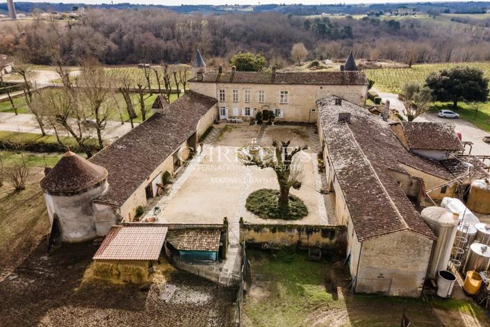 Image No.8-7 Bed House for sale