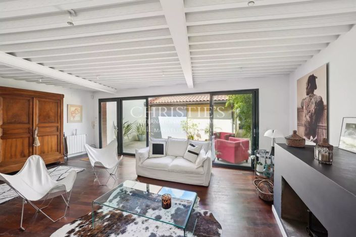 Image No.12-4 Bed House for sale