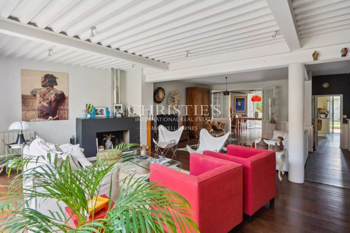 Image No.2-4 Bed House for sale