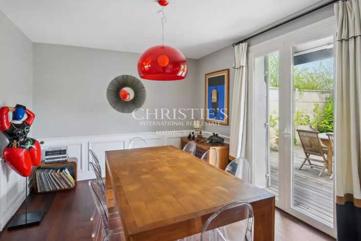 Image No.6-4 Bed House for sale