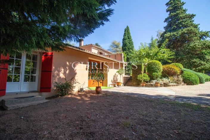 Image No.19-5 Bed House for sale