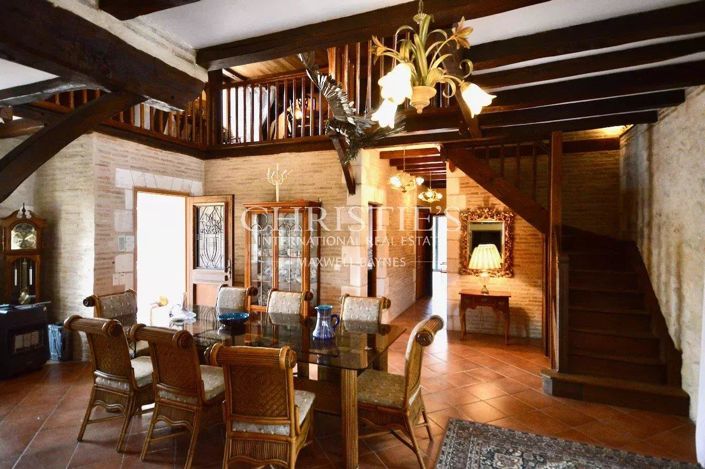 Image No.12-6 Bed House for sale