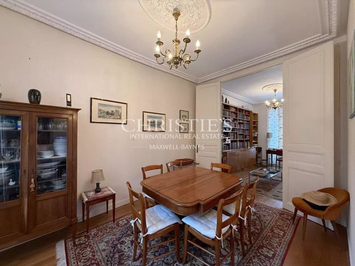 Image No.10-6 Bed House for sale