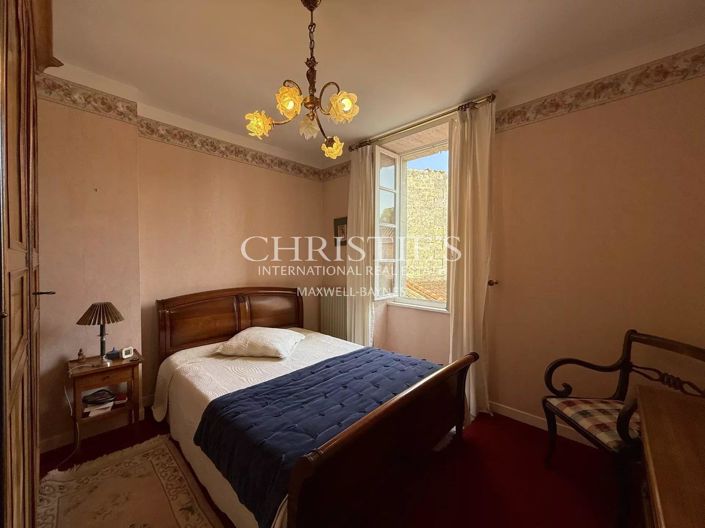 Image No.19-6 Bed House for sale