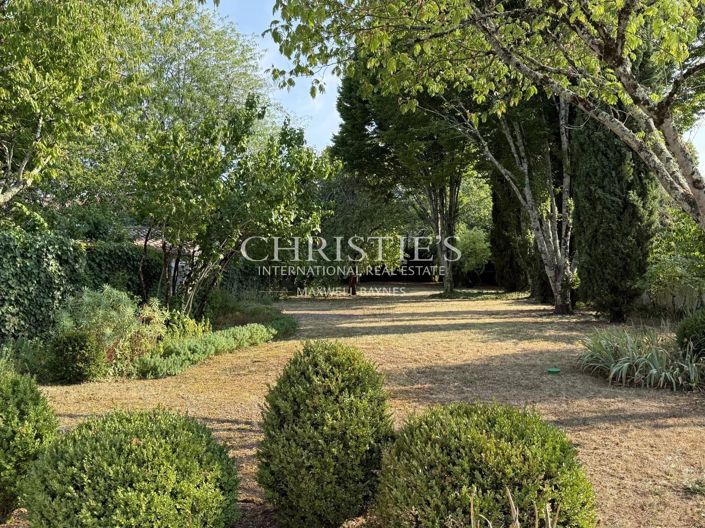 Image No.6-6 Bed House for sale