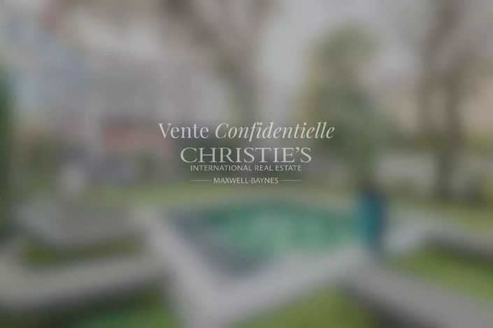 Image No.6-8 Bed House for sale