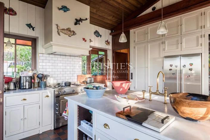 Image No.24-6 Bed House for sale