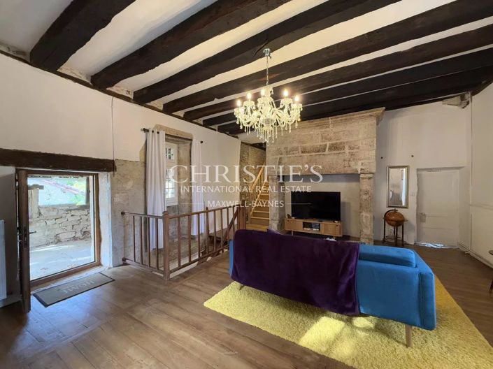 Image No.12-8 Bed House for sale