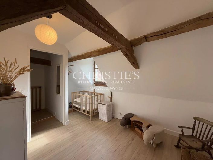 Image No.28-8 Bed House for sale