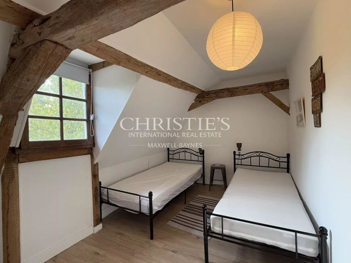 Image No.29-8 Bed House for sale