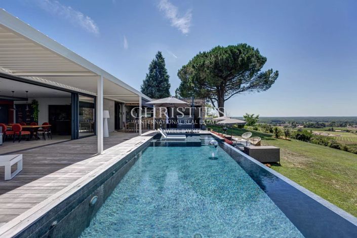 Image No.1-4 Bed House for sale