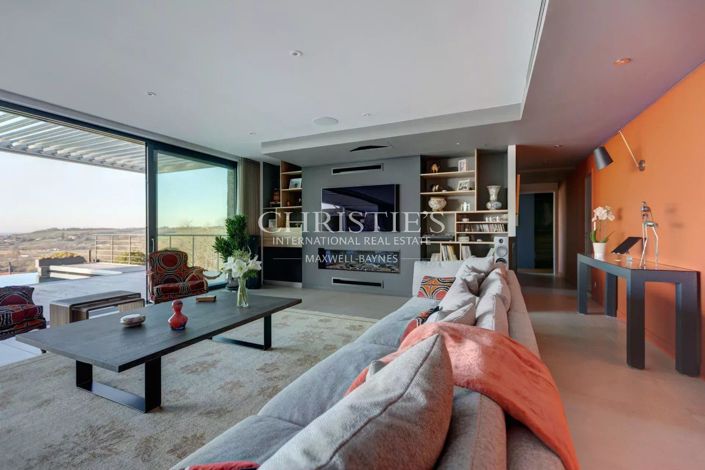 Image No.11-4 Bed House for sale