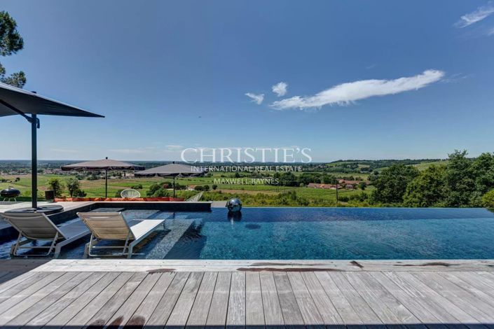 Image No.2-4 Bed House for sale