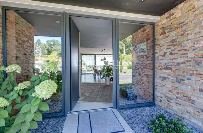 Image No.8-4 Bed House for sale