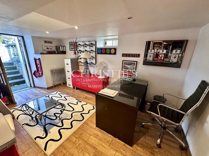 Image No.12-4 Bed House for sale