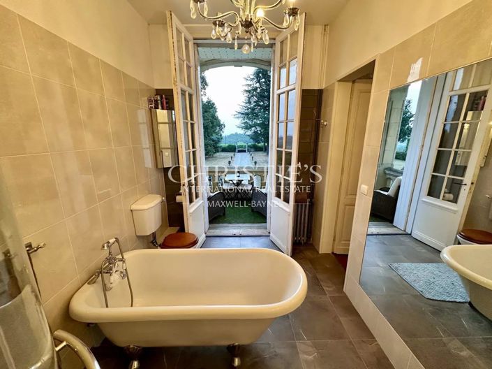 Image No.17-4 Bed House for sale