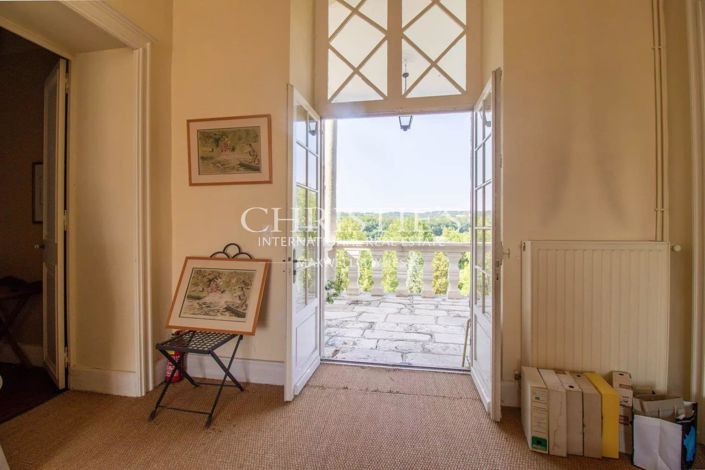 Image No.13-6 Bed House for sale